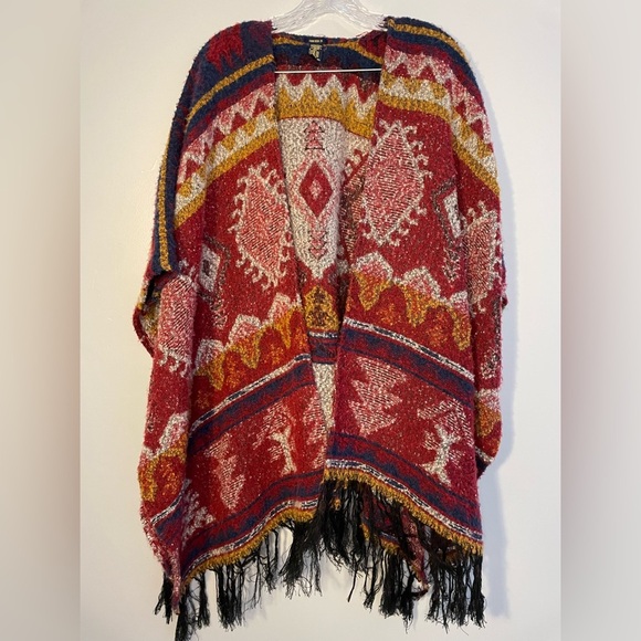 Forever 21 Women's Poncho Western Aztec Fringe Red Blue Gold White One Size EUC - Picture 6 of 16